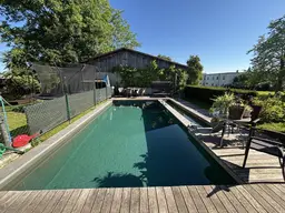 TELL US YOUR PRICE! Großzügiges Mehrfamilienhaus mit Traum-Pool, Dachterrasse, Kachelofen, Balkon &amp; Terrasse vielseitig nutzbar Lindacher Straße / Roitham