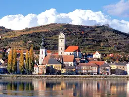 Wachau - Krems : Freizeitgarten in aussichtslage mit genehmigten hütte