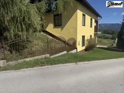 Entzückendes Einfamilien- bzw. Mehrfamilienhaus über der Nebelgrenze in Zosen mit atemberaubender AUSSICHT !