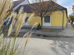 Charmantes Wohnhaus mit vielseitigem Wirtschaftsgebäude &amp; Pool – Wohnen und Arbeiten unter einem Dach!