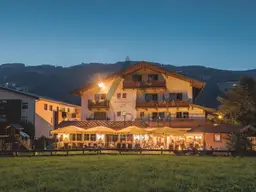 Traditionsreicher Hotel- &amp; Gastronomiebetrieb in idyllischer Lage von Brixen im Thale / Kitzbüheler Alpen
