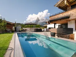 Alpiner Stil &amp; höchster Komfort: Chalet mit traumhaftem Bergblick &amp; Pool