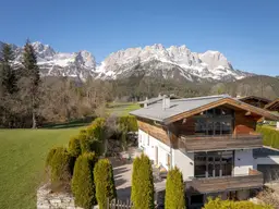 Chalet in idyllischer Sonnen- &amp; Ausblickslage