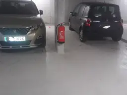 Tiefgaragenplatz in Rothneusiedl zu vermieten