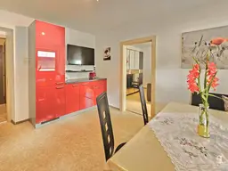 Helle 3-Zimmer-Wohnung mit Balkon und Bergblick