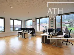 Lichtdurchflutetes Büro im hochwertigen Neubau in Sistrans
