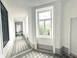 Helle 2,5 Zimmerwohnung mit viel Potenzial