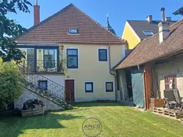 Historischer Altbau mit großem Garten in Neu Pölla