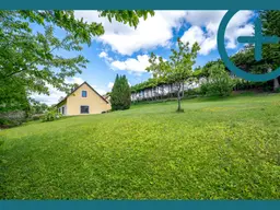 TRAUMGRUNDSTÜCK: Ruhig gelegenes Einfamilienhaus mit 1185m² Garten