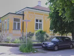 Stadtvilla als Büro, Ordination oder Wohnung 90 m² - direkt am Zentrum mit Burgblick