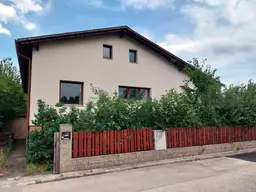 Renovierungsbedürftiges Einfamilienhaus mit Potenzial in attraktiver Lage