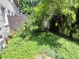 kleines kuscheliges Nest mit Grünfläche
