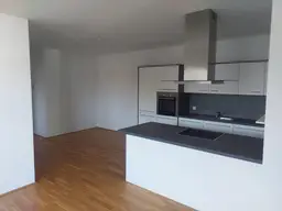 Exklusive, neuwertige 63-m²-Wohnung mit großer Terrasse und Blick auf den Inn