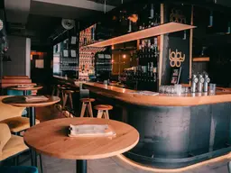 Einzigartige Gelegenheit: Stilvolles Lokal mit Clubbereich &amp; Schanigarten in bester Lagen in Ottakring!