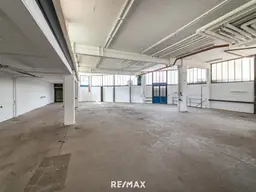 Vielseitige Gewerbehalle im Zentrum Kufstein