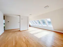 112 m2 Dachgeschosswohnung mit 11 m2 Balkon in Untermauerbach in absoluter Grünruhelage!