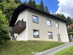 Geräumiges Einfamilienhaus in ruhiger, idyllischer Grünlage mit kleiner Waldfläche in Lavamünd