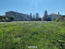Voll aufgeschlossenes, ca. 933 m² großes Baugrundstück ohne Bauverpflichtung im Stadtzentrum