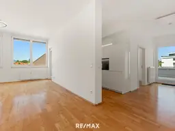 Stilvolle 4-Zimmer-Wohnung im Penthouse-Flair mit Dachterrasse