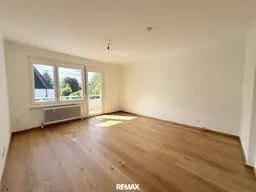 Top-Lage: Helle 4,5-Zimmer-Wohnung mit Loggia und Balkon am Fuße des Kreuzbergls