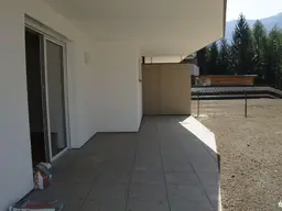 Barrierefreier Neubau mit großzügiger Freifläche- Eigennutzung ab 2029 möglich!