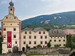 Modernes Wohnen trifft auf historisches Stadtturm-Haus. Ihr Lebens(t)raum in der Künstlerstadt Gmünd. PROVISIONSFREI FÜR DEN KÄUFER!!