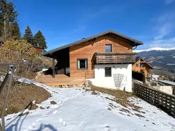 Freizeitwohnsitz! Schönes Ferienhaus mit herrlicher Aussicht, liebevoll saniert am Rainsberg in Reichenfels