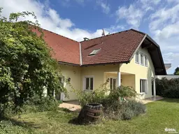Vielseitiges Ein-/Zweifamilienhaus in Ebenthal - mit großzügigen Garten, sonniger Terrasse und eigener Garage!