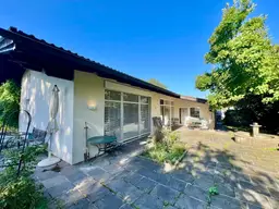 TRAUMHAFTER BUNGALOW MIT BURGBLICK IN WANGHAUSEN ! - POOL - DOPPELGARAGE - 