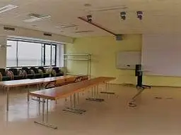Weitläufiges Großraumbüro im Technologiezentrum Neusiedl am See
