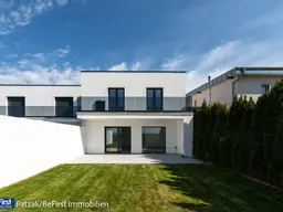 Neu: Phantastische Ausstattung und großzügige Raumaufteilung mit unverbaubarem Grünblick