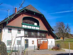 AUS ALT MACH NEU! Historisches Bauernhaus Nähe Mattsee