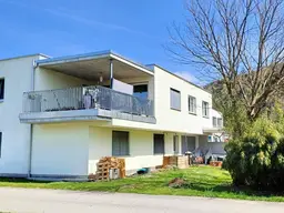 Traumhafte 4-Zimmer- Penthousewohnung mit schöner Terrasse und grosser Garage zu verkaufen! Genießen Sie Komfort!