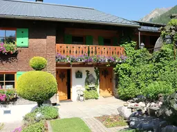 Willkommen im Paradies - Exklusives &amp; liebevoll saniertes Bauernhaus mit 3 Wohneinheiten zu verkaufen!