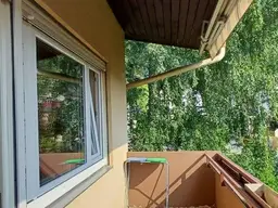 3 Zimmer Wohnung mit Balkon – Ideal für kreative Sanierer!