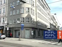 Attraktive Ecklage auf der Landstraße - große Auslagen!