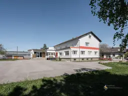 Eigenständiges Betriebsobjekt mit Freifläche 