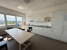 Büroflächen ab 200 m² bis 1.570 m² - € 6,00 / m² bis € 8,50 / m²