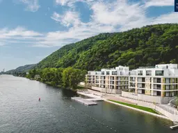 Wohn(T)raum am Wasser: Einzigartige Luxuswohnung mit Blick ins Grüne