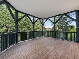Stilvolle Altbauwohnung mit Veranda und Gartenausblick