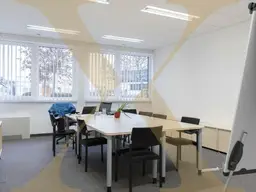 Neuwertige ca. 200m² große Bürofläche im Bürocenter Vöcklabruck zu vermieten
