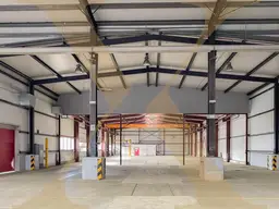 Beheizbare Lagerhalle mit ca. 7 bis 9 Meter Hallenhöhe, diversen Krananlagen, Freiflächen etc. in Asten zu vermieten! TEILBAR!