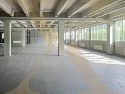 Großzügiges Lager mit Anpassrampen in Linz zu vermieten! Teilbar!