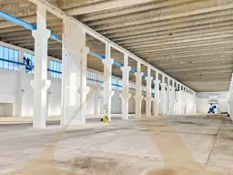 Lagerhalle mit Krannasen in Wiener Neustadt zu vermieten!