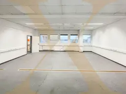 Perfekte Bürofläche in Traun zu vermieten! Nach Wunsch teilbar!