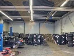 Lagerhalle mit 2 Rolltoren in Leonding zu vermieten!