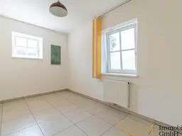 Preiswertes 3-Raum-Büro/Ordination mit vielen Parkplätzen beim Freiseder am Pöstlingberg Linz zu vermieten!