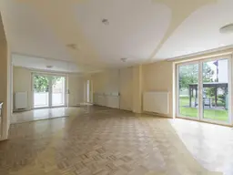 3 MONATE MIETFREI! Helle Büro-/Praxisfläche mit Loggia und Küche in Laakirchen zu vermieten!