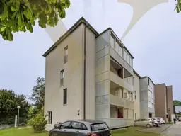 3 MONATE MIETFREI! Helle Geschäfts-/Studiofläche mit Loggia und Küche in Laakirchen zu vermieten!