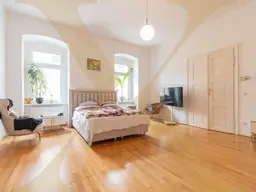 Charmante 2-Zimmer-Altbauwohnung mit großzügigem Balkon nahe der Linzer Promenade zu vermieten!